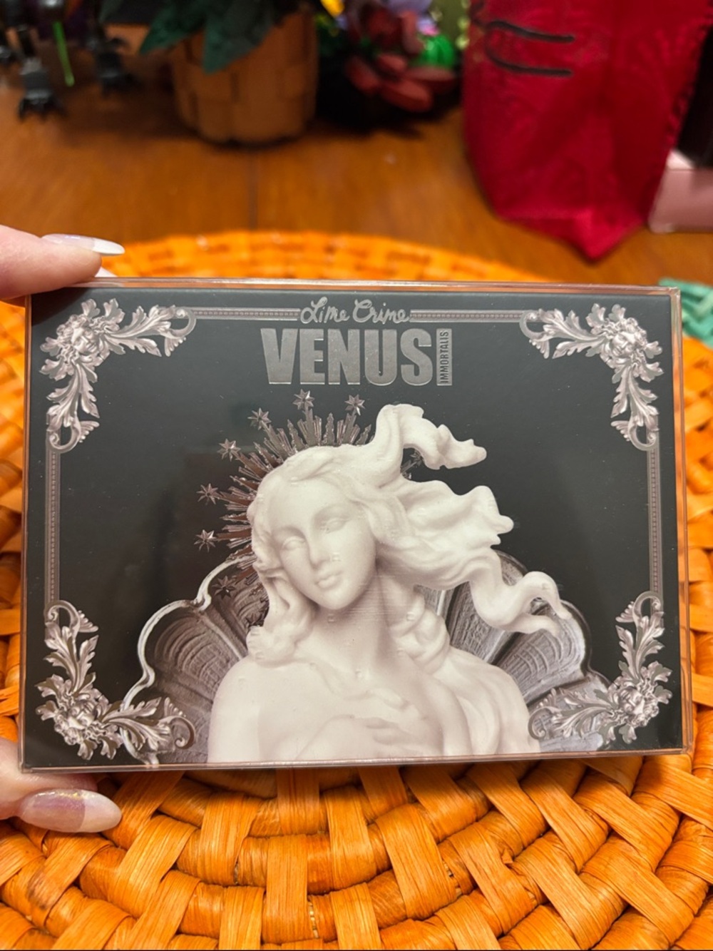 Lime Crime Venus Palette - Black & Silver Artbox - Picture 2 of 5
